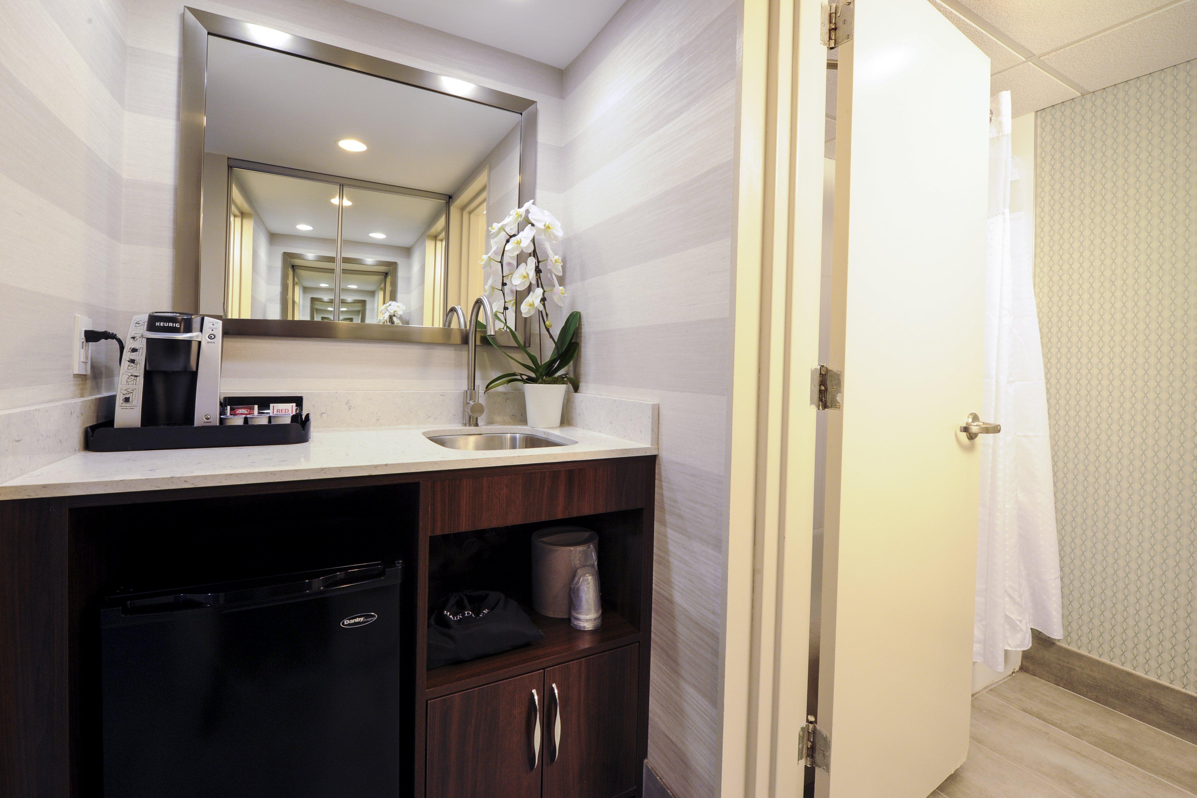 Holiday Inn Niagara Falls-By The Falls By Ihg Экстерьер фото